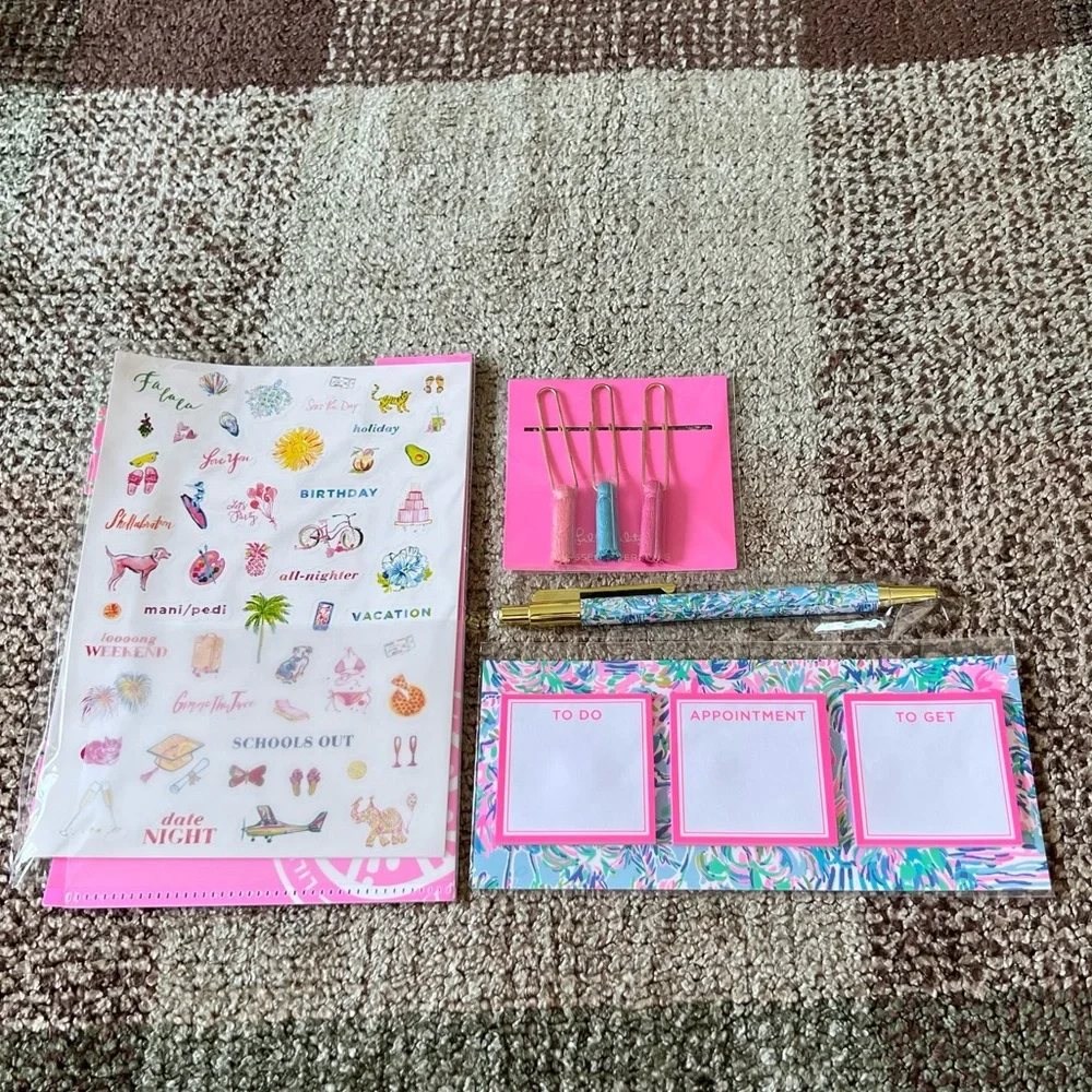 NWT Lily Pulitzer Floral AgendA Bonus Pack